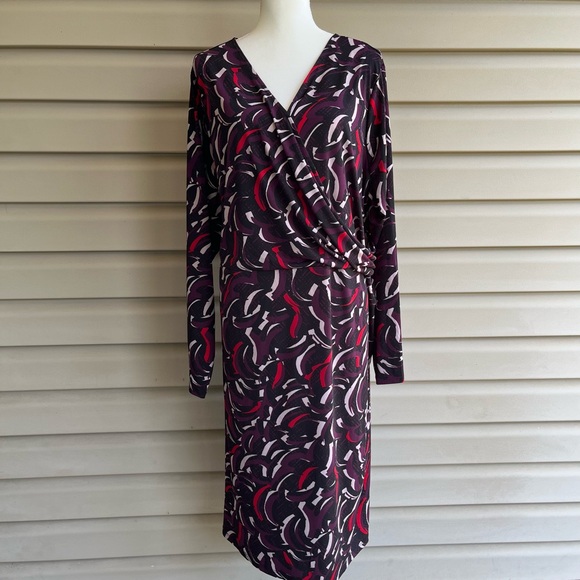 Dana Buchman Dresses & Skirts - •Dana Buchman• NWT Abstract Pattern Side Ruched Dress - Size 3X